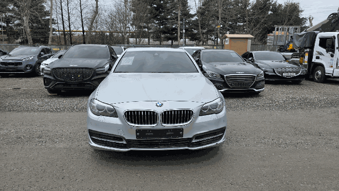 BMW 528i
