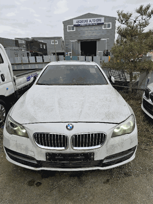 BMW 528i