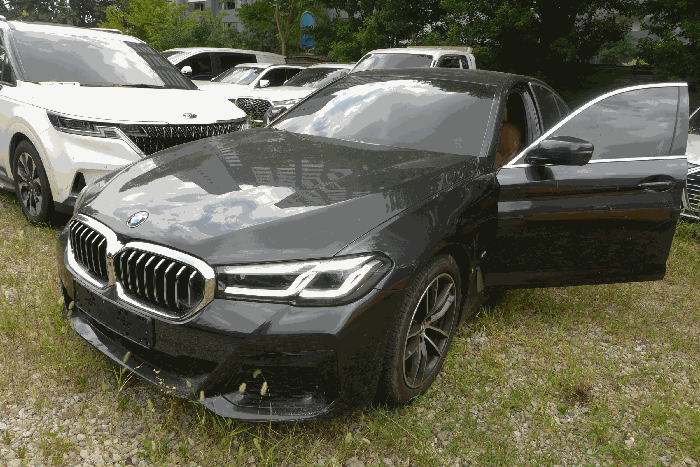 BMW 520i