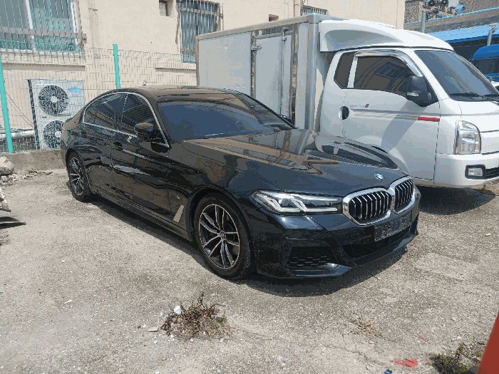 BMW 520i