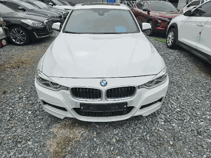 BMW 320i