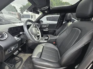 Mercedes-Benz-GLB220 현황 사진 8