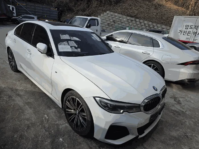 BMW 320i