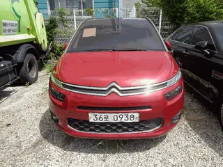 Grand C4 Picasso 1.6 Blue-HDi 현황 사진 1