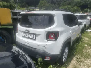 짚 레니게이드 2.4 현황 사진 2