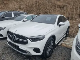 Mercedes-Benz GLC 300 4MATIC Coupe 현황 사진 4