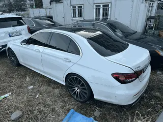 Mercedes-Benz E350 4MATIC 현황 사진 2