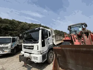 덤프트럭 현황 사진 5