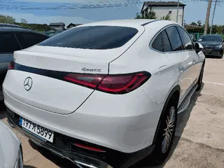 Mercedes-Benz GLC 300 4MATIC Coupe 현황 사진 3