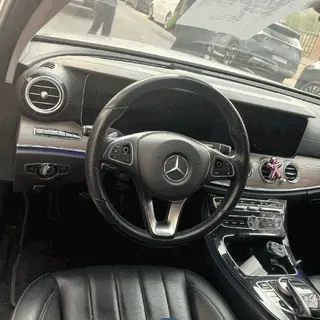 벤츠 E300 4Matic 현황 사진 3