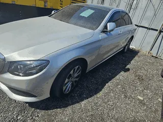 벤츠 E300 4Matic 현황 사진 2