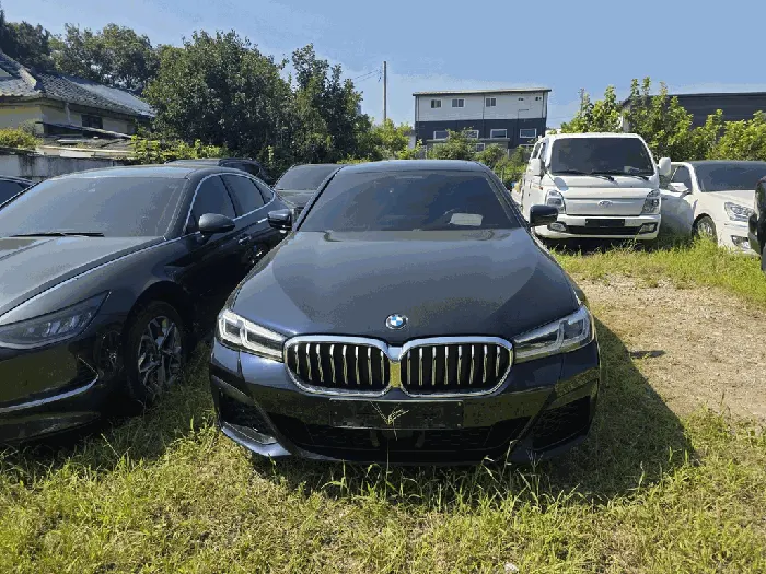 BMW 520i