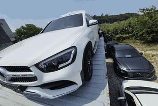 Mercedes-Benz GLC300 4MATIC Coupe 현황 사진 2