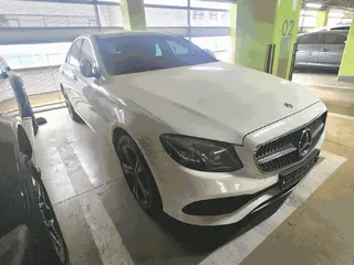 E200 d 4Matic 현황 사진 2