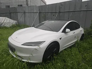 Model 3 RWD 현황 사진 2