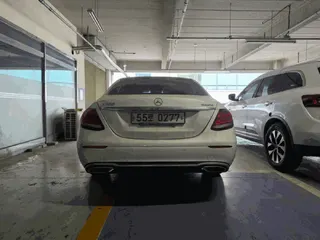 E300 4Matic 현황 사진 3