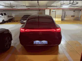 Mercedes-Benz EQE350 + 현황 사진 4