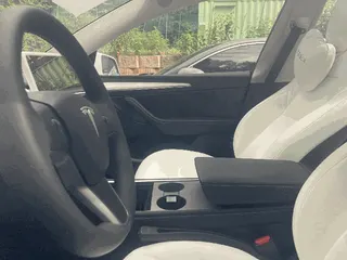 Model Y RWD 현황 사진 4