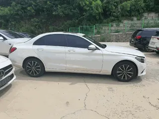 Mercedes-Benz C200 현황 사진 3