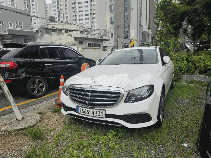E300