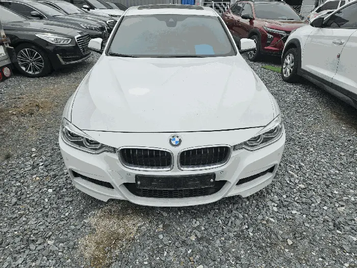 BMW 320i