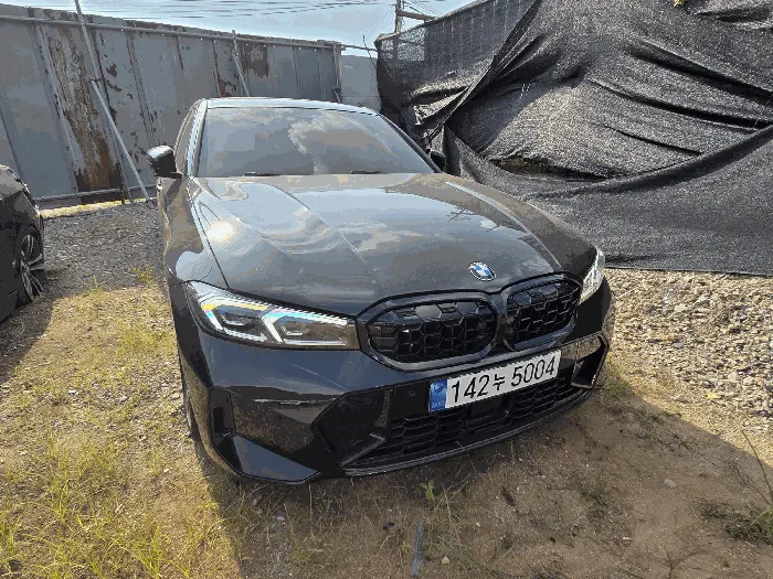 BMW 320i