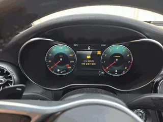 Mercedes-Benz GLC300 4MATIC Coupe 현황 사진 8